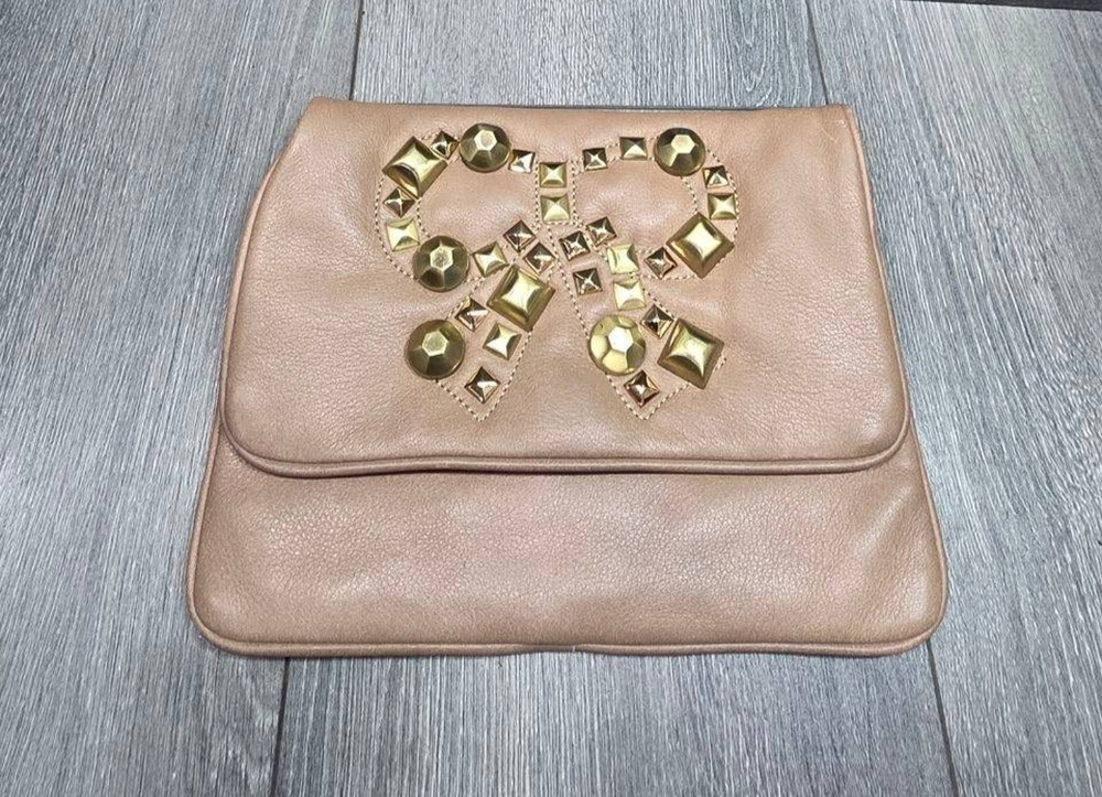 Felix Ray Taupe Leather Y2K Brass Bow Clutch Purse B000798